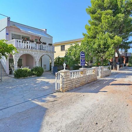Villa Neyla Vir Εξωτερικό φωτογραφία