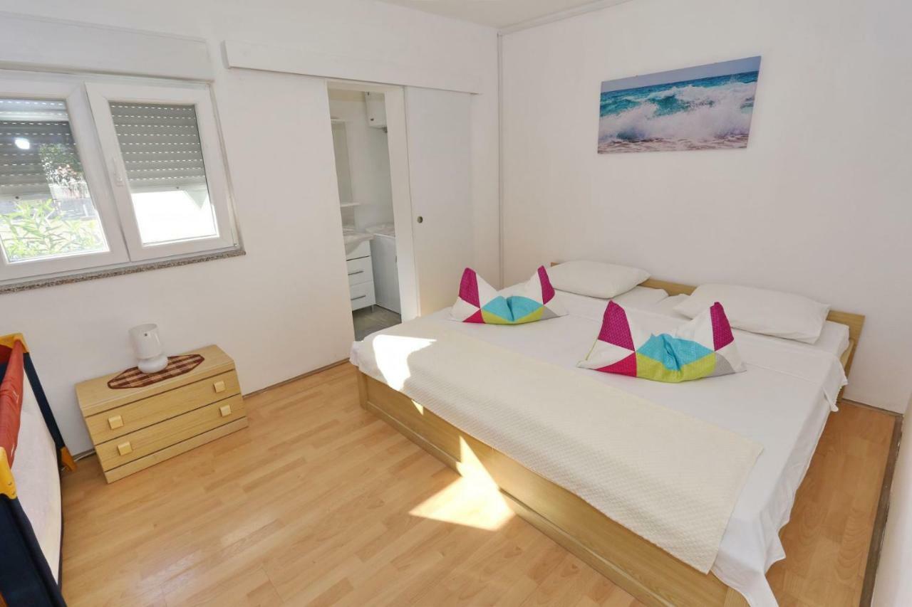 Villa Neyla Vir Εξωτερικό φωτογραφία