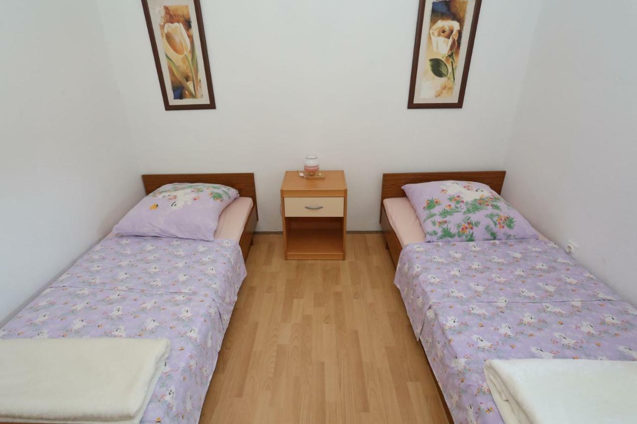 Villa Neyla Vir Εξωτερικό φωτογραφία