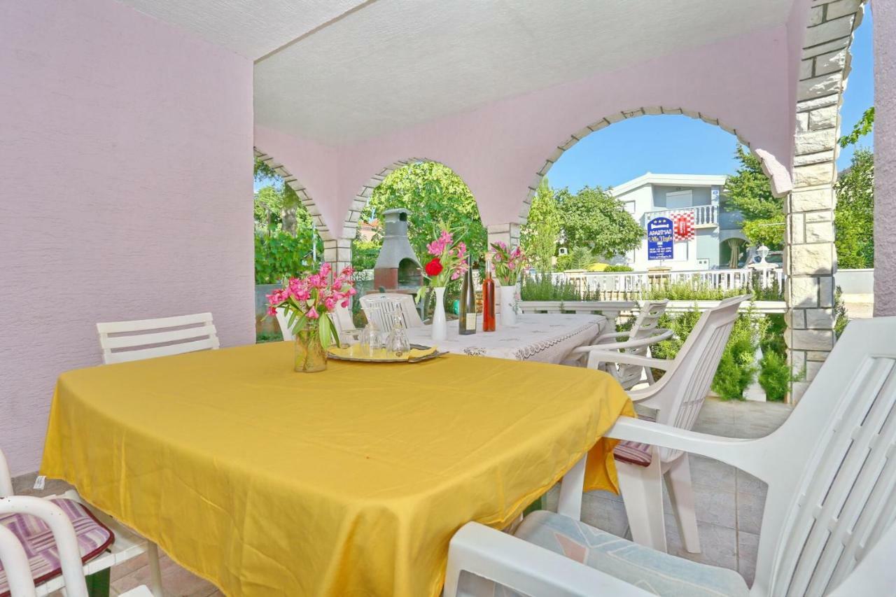 Villa Neyla Vir Εξωτερικό φωτογραφία